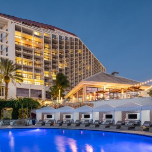 Naples Grande Palm Pool Exterior